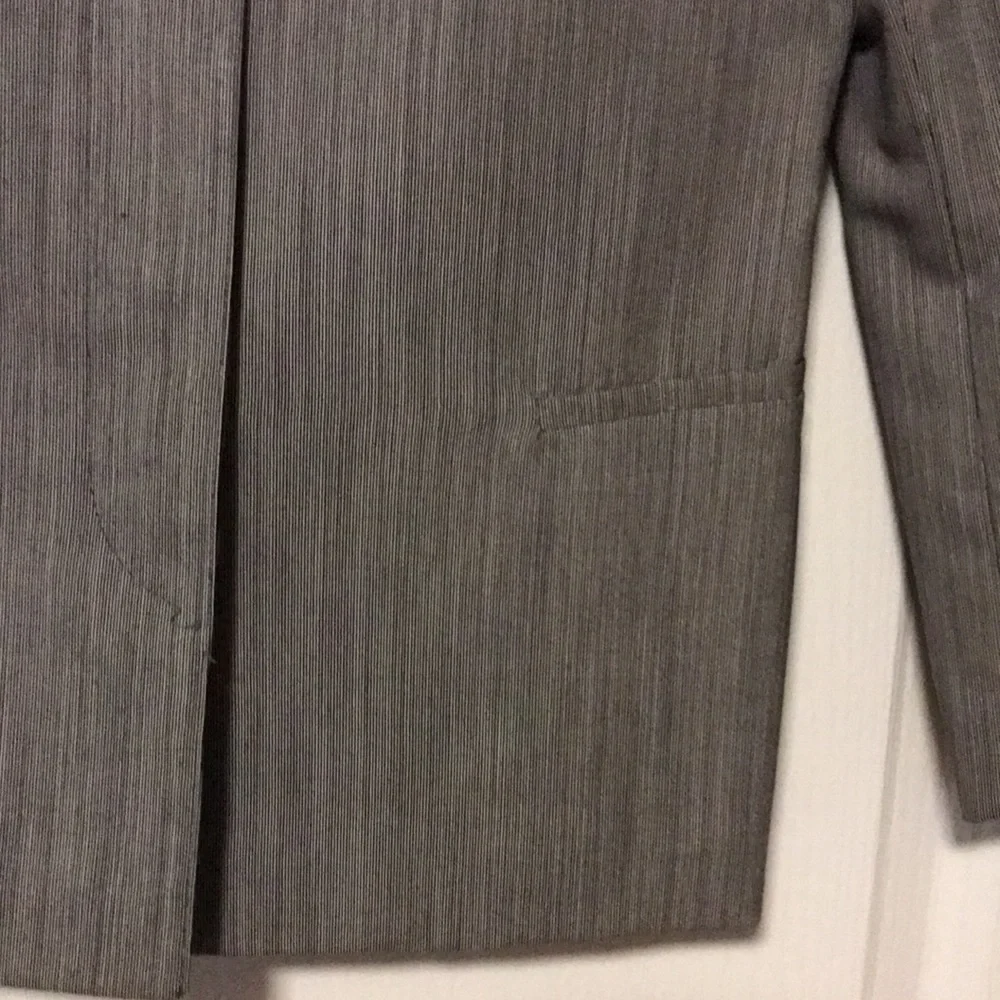 Touché Tapered Box-cut Vintage Jacket with Shoulder Pads - Picture 4 of 4